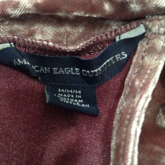 America Eagles Outfitter Velvet Cold Shoulder Top Size Medium - Picture 7 of 7